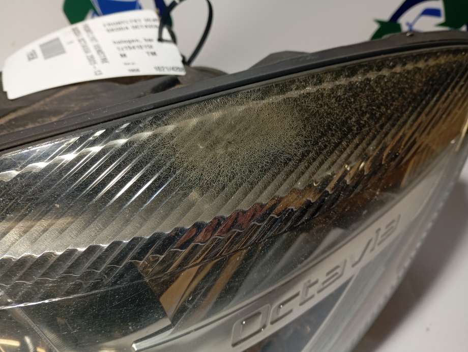 Frontlykt venstre halogen til Škoda Octavia 2005-2008 (Type II, Fase 1)  (|1z1941015f)