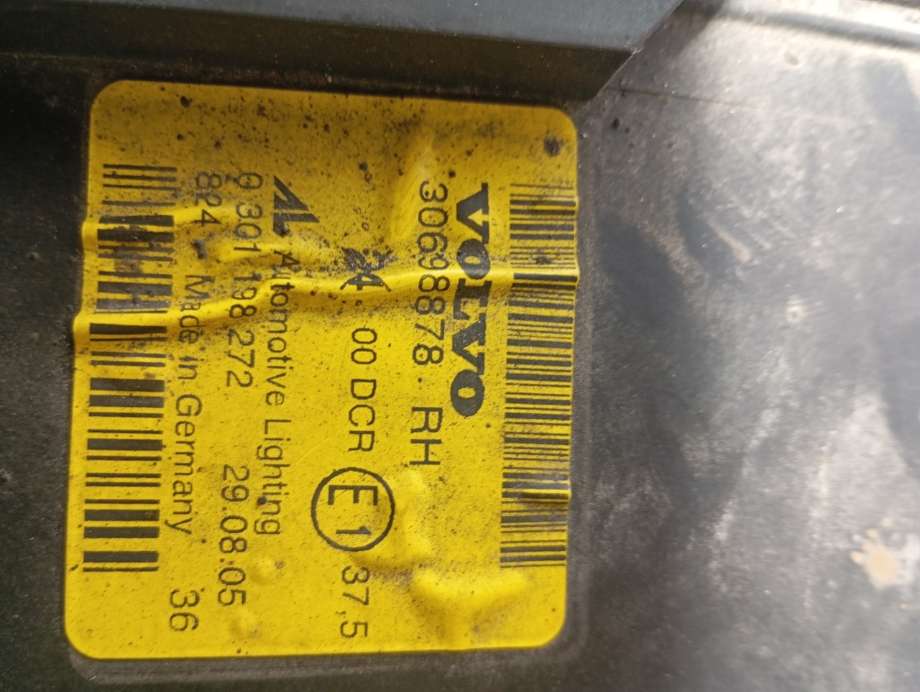 Frontlykt høyre xenon til Volvo S40 2004-2007 (Type II, Fase 1)  (|30698878)