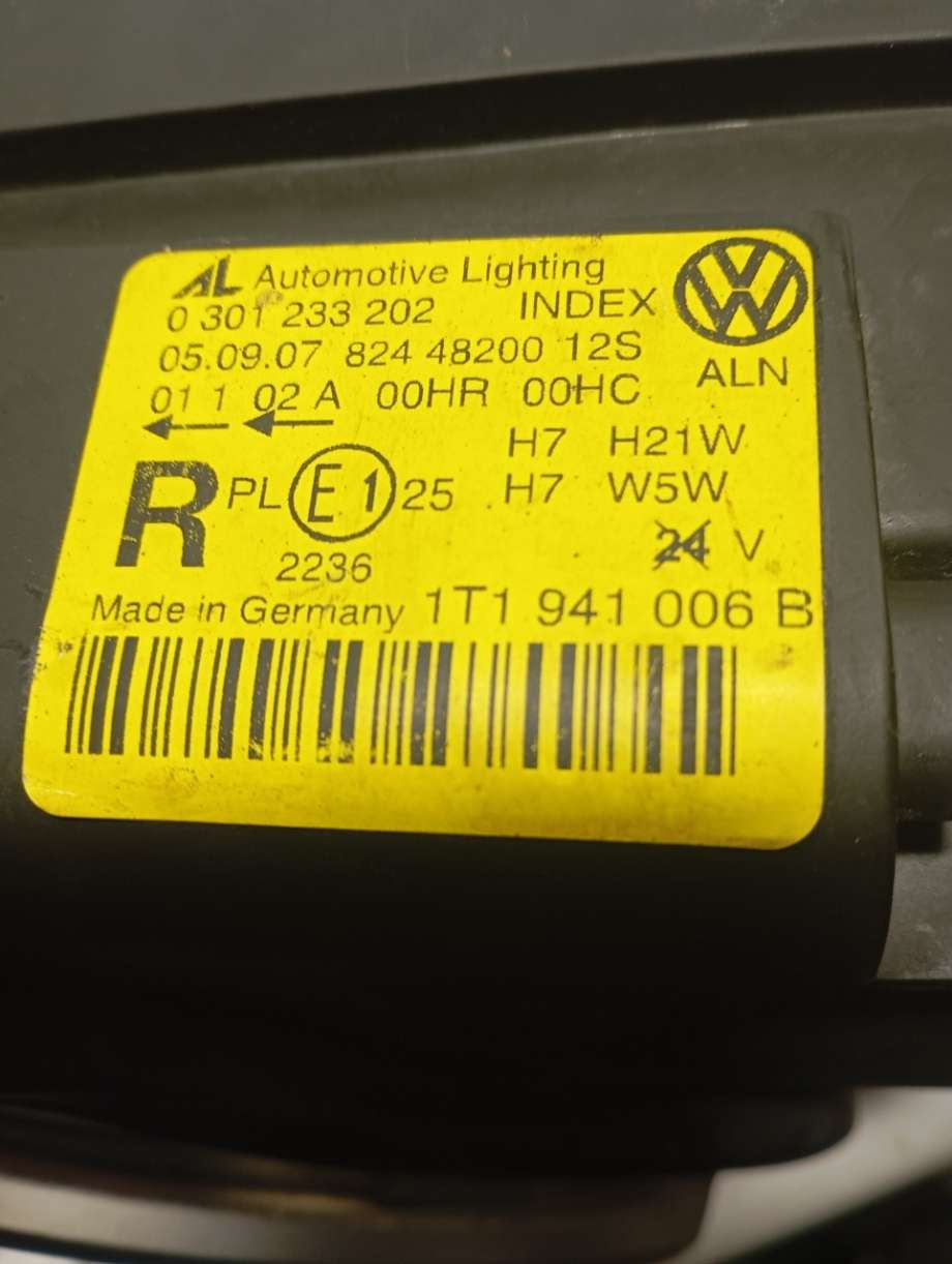 Frontlykt høyre halogen til VW Touran 2003-2006 (Type I, Fase 1) (|1t1941006b)