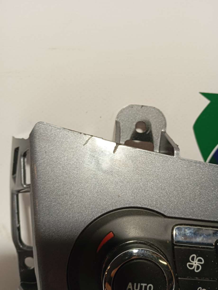 Varmeapparat betjening til Ford Focus 2011-2014 (Type III, Fase 1)  (|bm5t18c612cl)