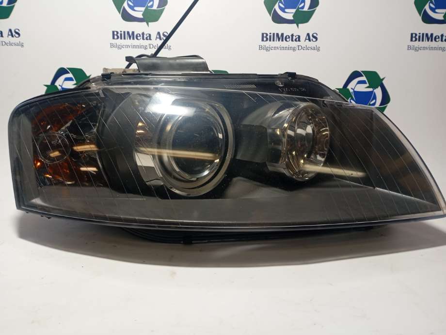 Frontlykt høyre xenon til Audi A3 2003-2008 (Type II, Fase 1)  (|8p0941004r|0301231272)