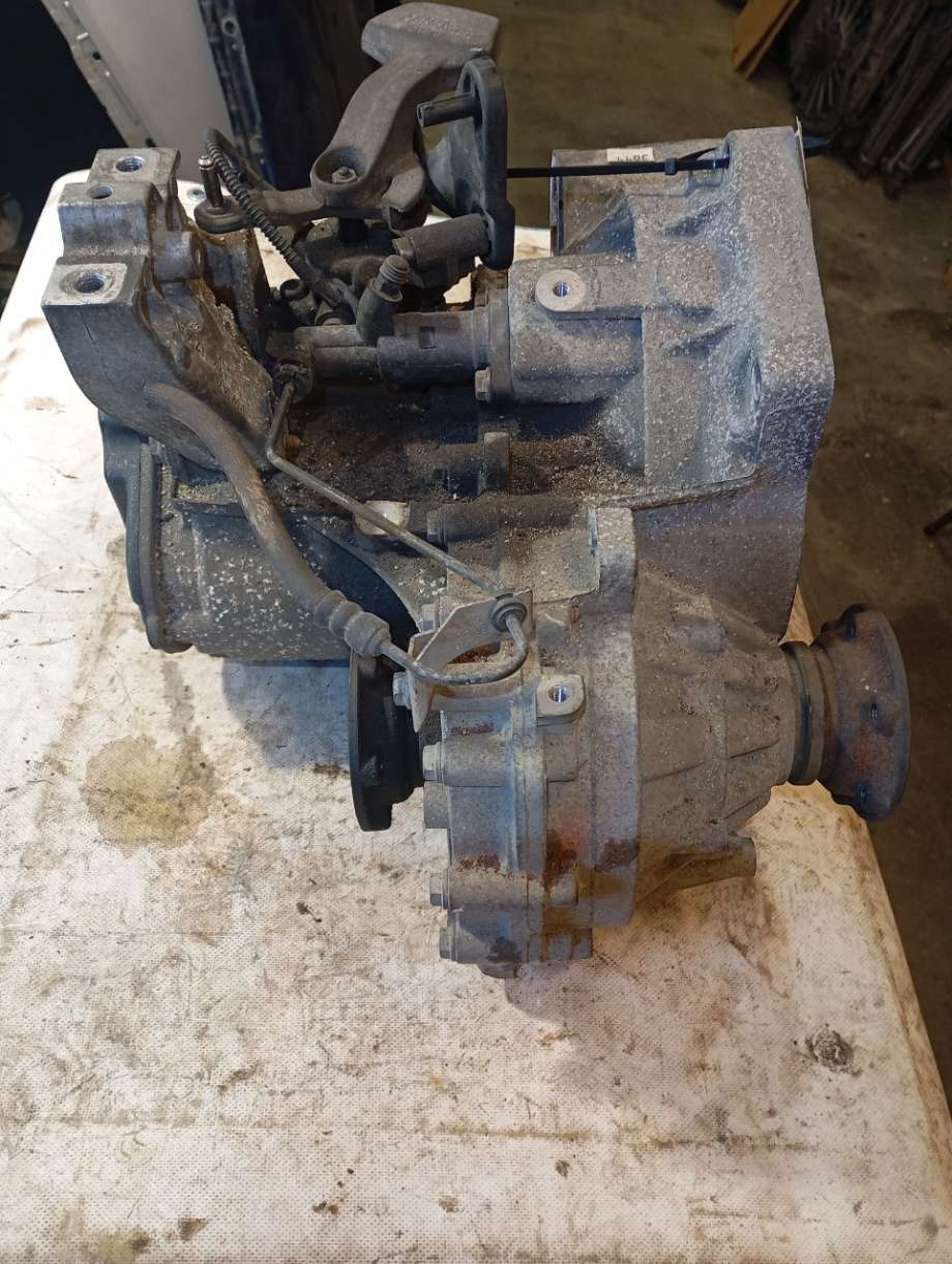 Girkasse manuell til VW Caddy 2010-2015 (Type III, Fase 2)  (|MLS151211)