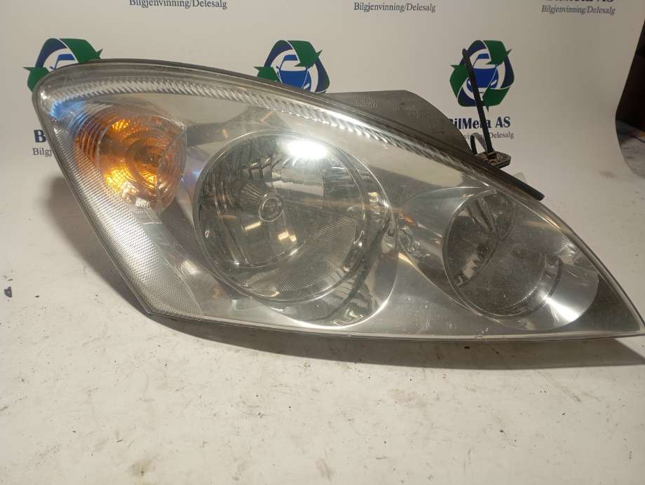 Frontlykt høyre halogen til Kia Cee
