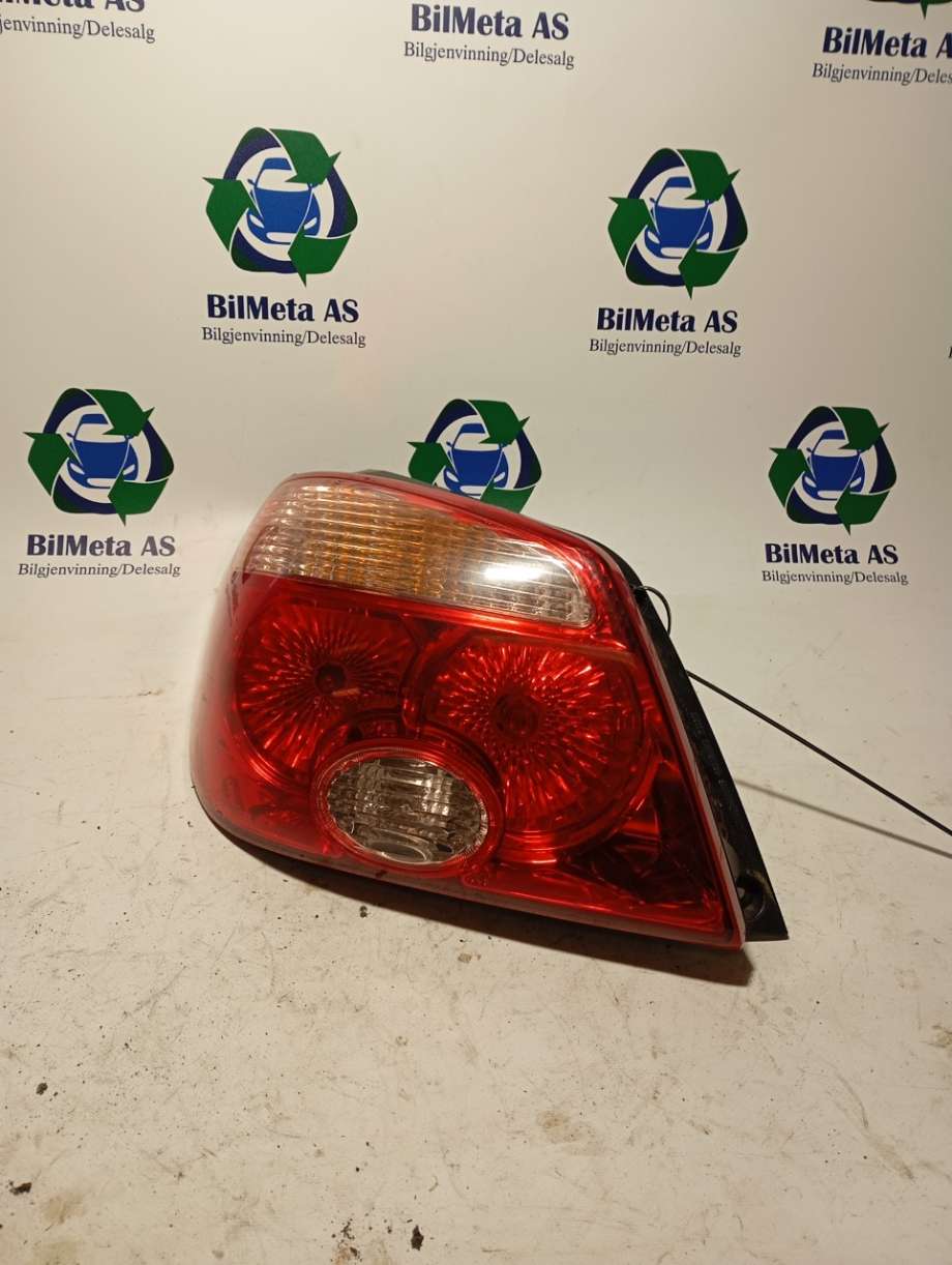 Baklykt venstre til Mitsubishi Outlander 2003-2006 (Type I)