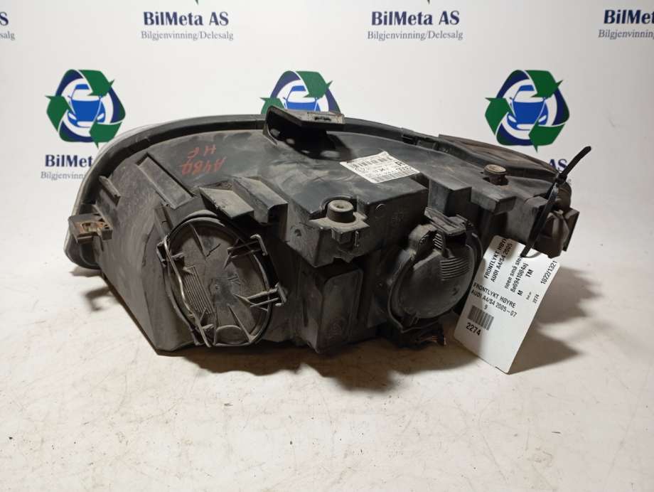 Frontlykt høyre halogen til Audi A4 2004-2008 (Type III) (B7) (B7) (|8e0941004aj)