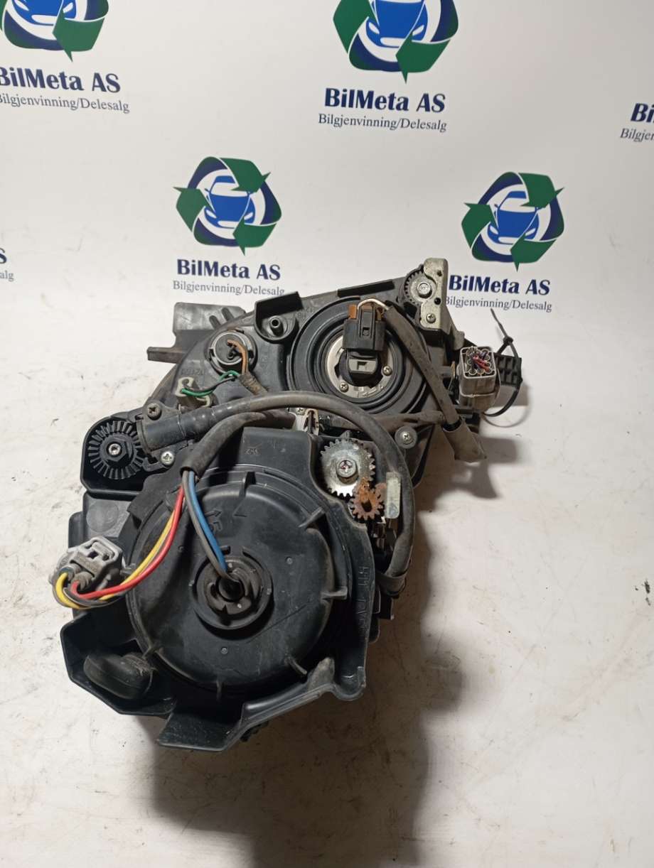 Frontlykt høyre halogen til Mitsubishi i-MiEV 2010-->>  