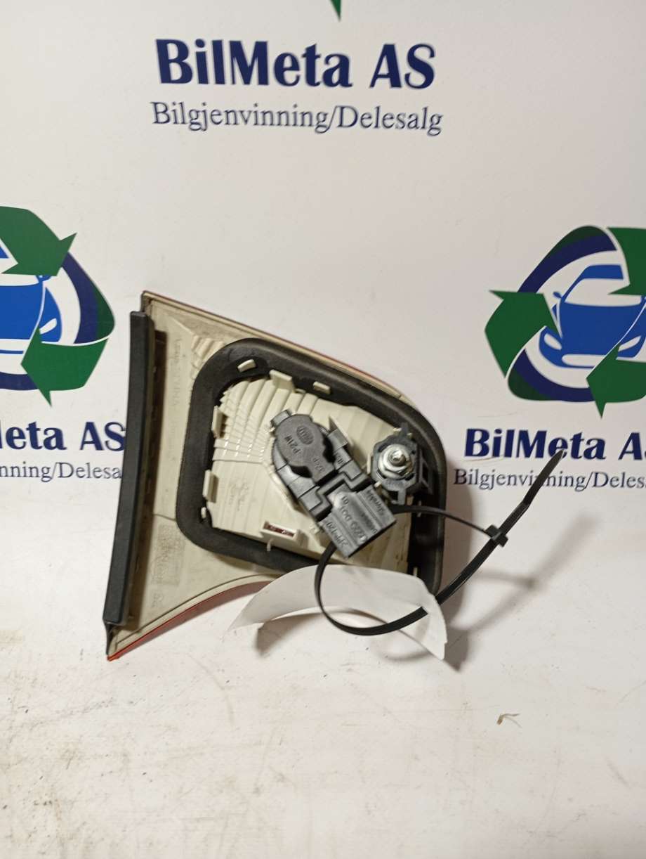 Baklykt høyre indre til Audi A4 2004-2008 (Type III) (B7) (B7) (|965038029522)