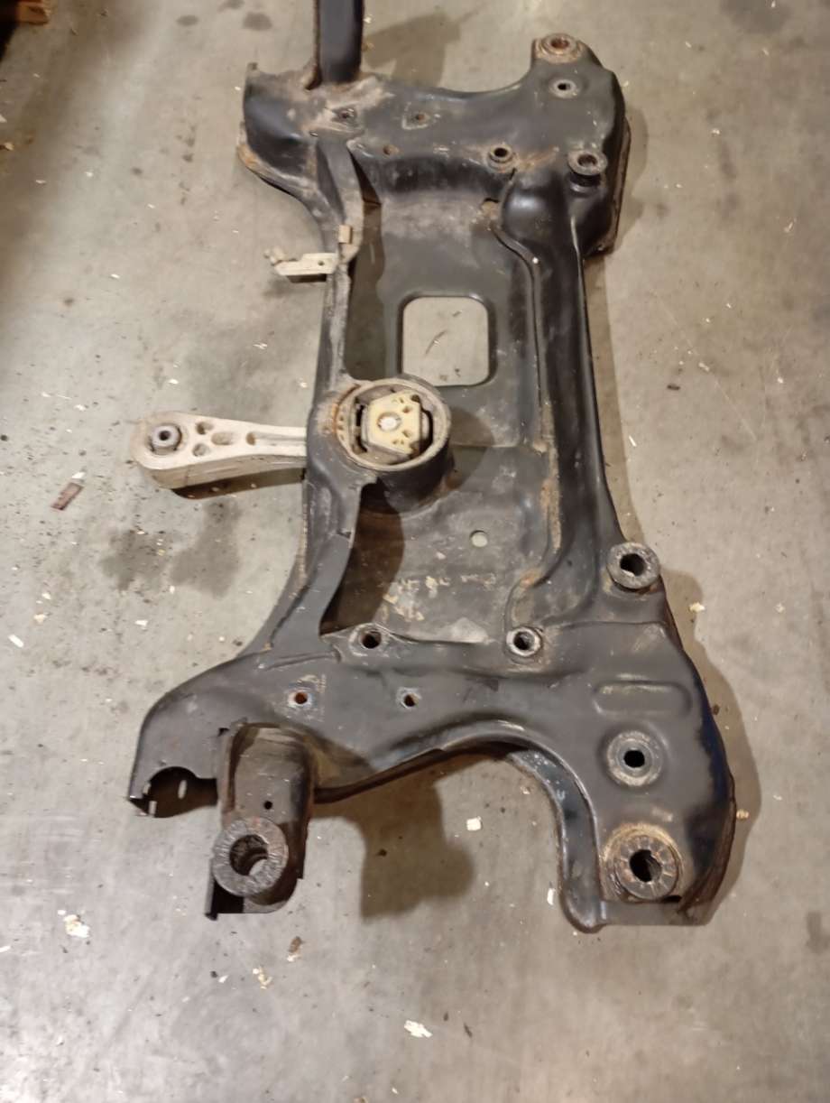 Travers foran hoved til VW Caddy 2010-2015 (Type III, Fase 2)