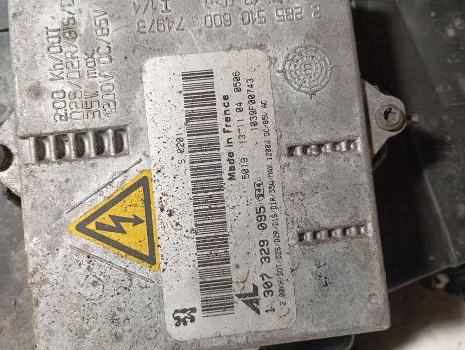 Frontlykt høyre xenon til Peugeot 407 2004-2010 (|0301213272)