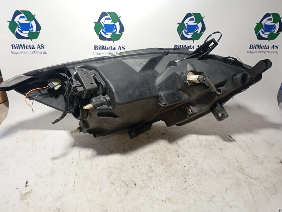 Frontlykt venstre halogen til Nissan Note 2006-2013 (Type I)