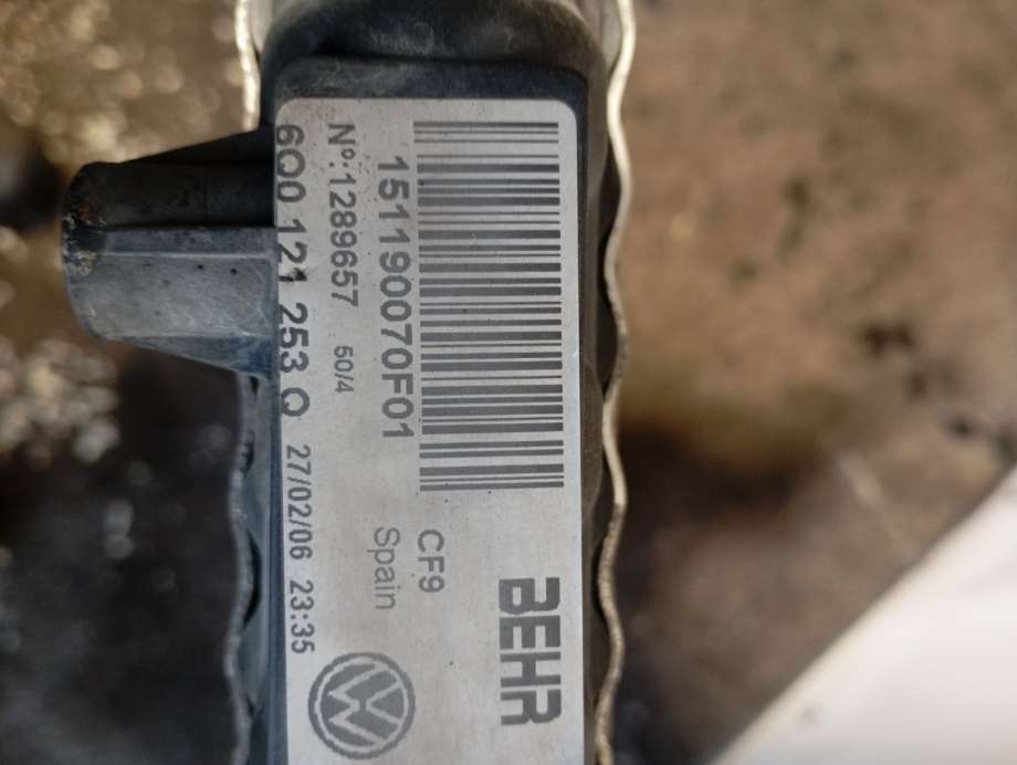 Radiator (manuell gir) til VW Polo 2005-2009 (Type IV, Fase 2)  (|6q0121253q)
