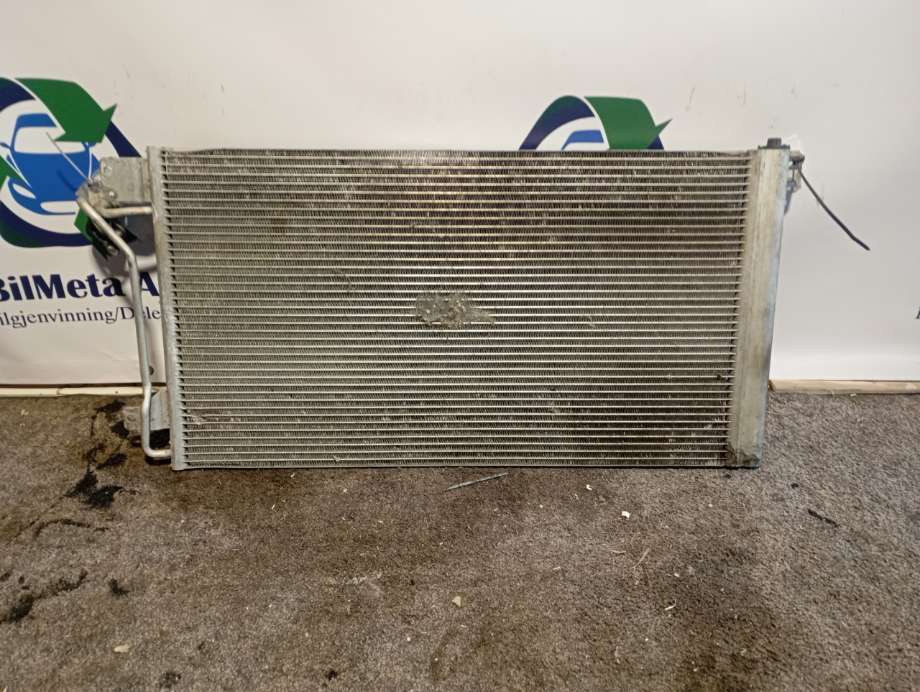 Aircondition radiator til VW Transporter / Caravelle 2003-2009 (Fase 1) (T5) (T5) (|7h0820411e)
