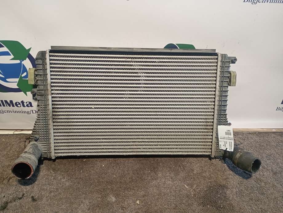 Intercooler til VW Caddy 2010-2015 (Type III, Fase 2)  (|1k0145803af)