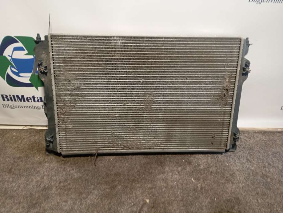 Radiator (manuell gir) til Audi A6 2005-2008 (Type III, Fase 1) (C6) (C6) (|4f0121251q)