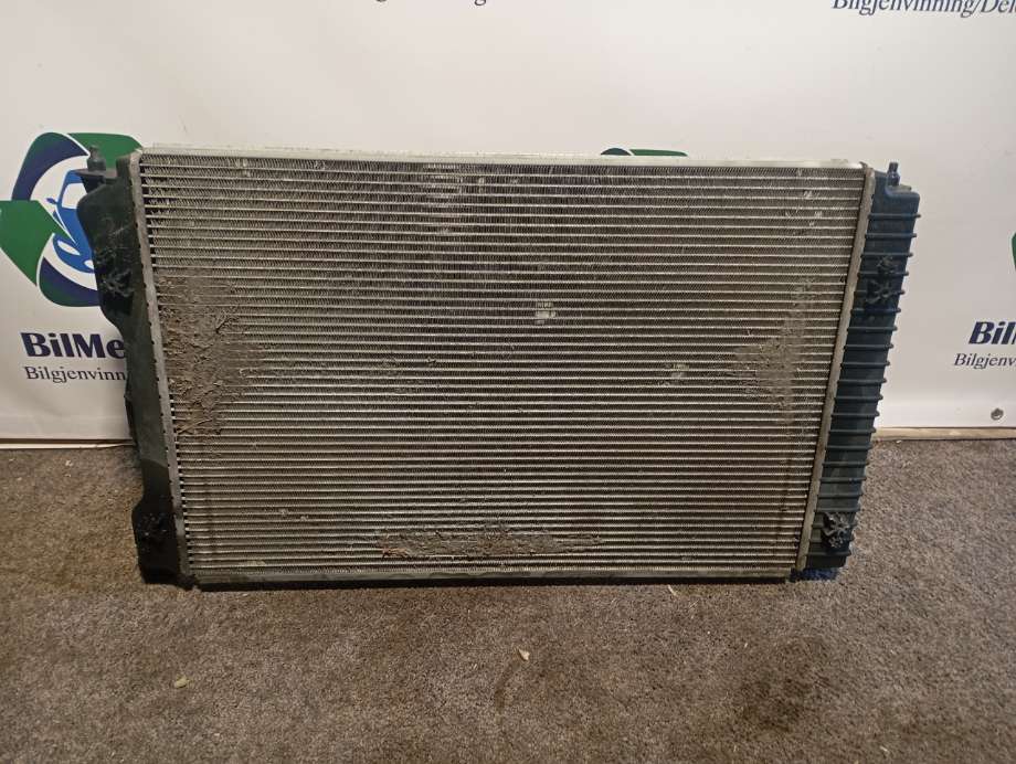 Radiator (automat gir) til Audi A6 2005-2008 (Type III, Fase 1) (C6) (C6) (|4f0121251R)