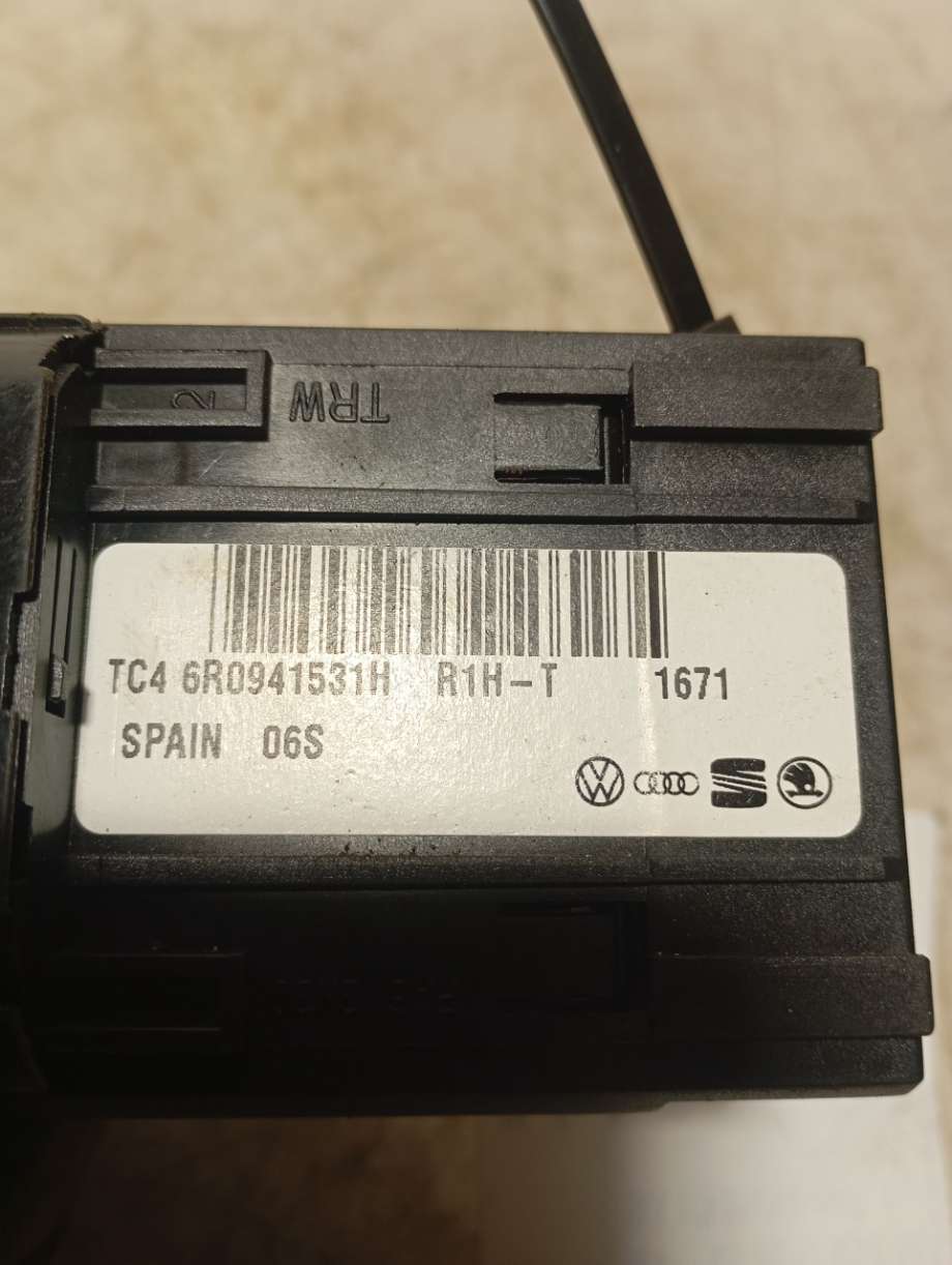 Bryter lys til VW Polo 2009-2014 (Type V, Fase 1)  (|6r0941531h)