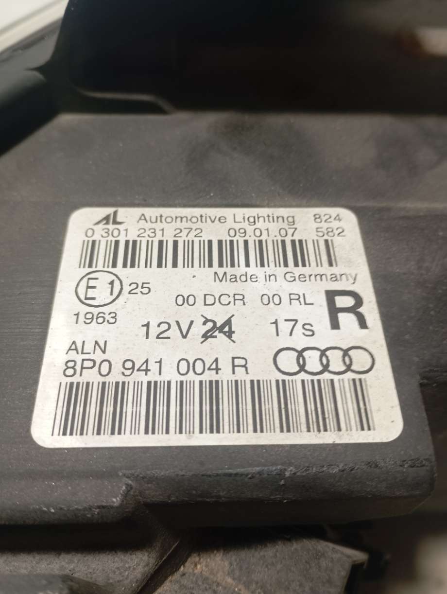 Frontlykt høyre xenon til Audi A3 2003-2008 (Type II, Fase 1)  (|8p0941004r|0301231272)
