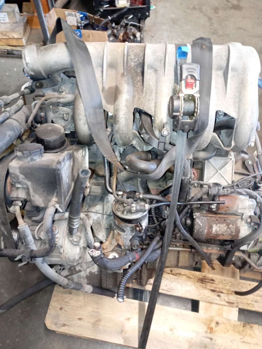 Motor diesel til Mercedes 208-416 1995-->>  