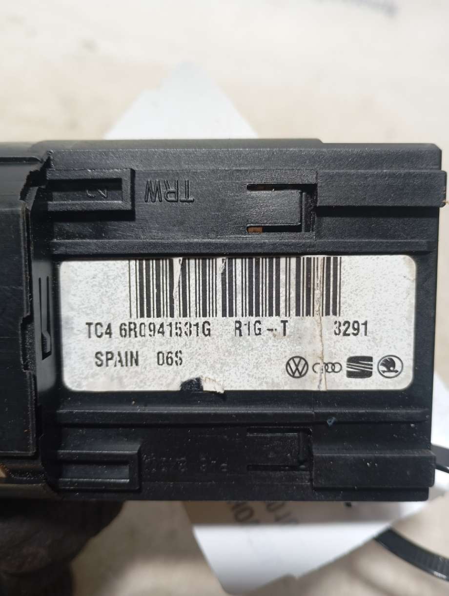 Bryter lys til VW Polo 2009-2014 (Type V, Fase 1)  (|6r0941531g)