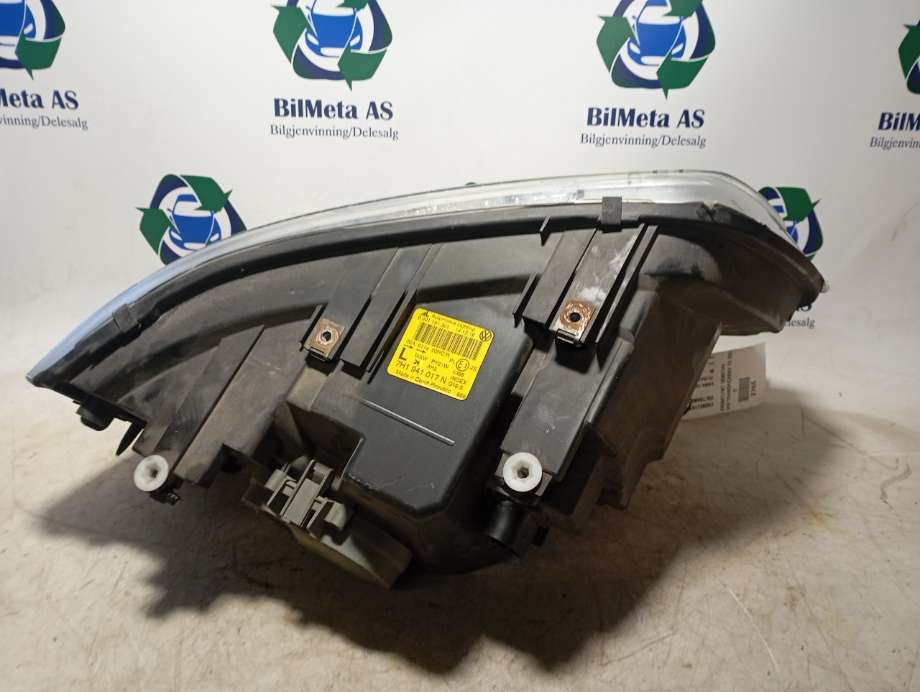 Frontlykt venstre halogen til VW Transporter / Caravelle 2003-2009 (Fase 1) (T5) (T5) (|7h1941017n)