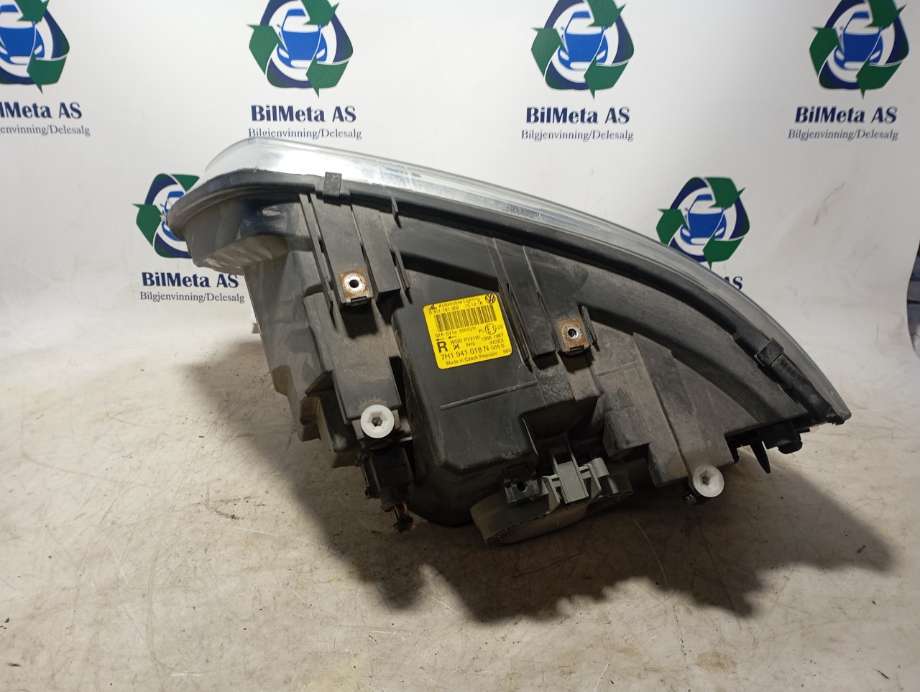 Frontlykt høyre halogen til VW Transporter / Caravelle 2003-2009 (Fase 1) (T5) (T5) (|7h1941018n)
