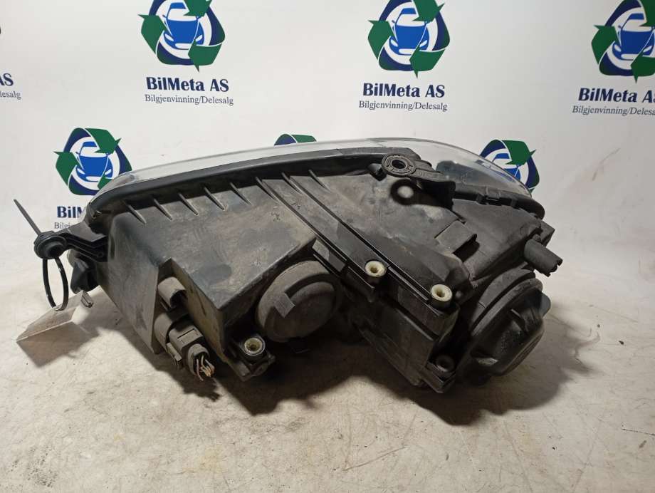 Frontlykt høyre halogen til VW Touran 2010-2015 (Type I, Fase 3)  (|1t1941006c)