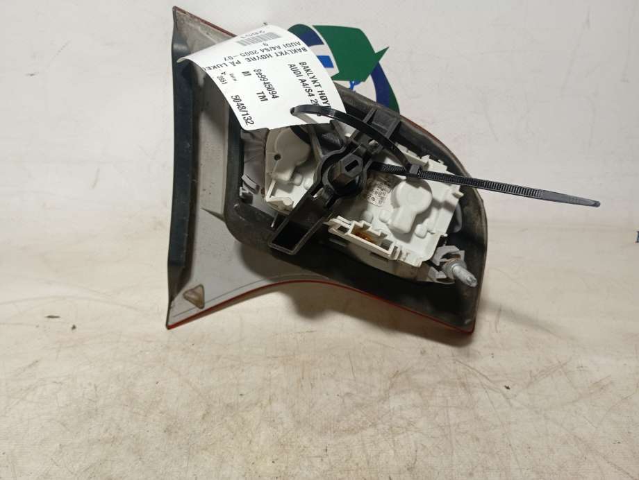 Baklykt høyre indre til Audi A4 2004-2008 (Type III) (B7) (B7) (|8e9945094)