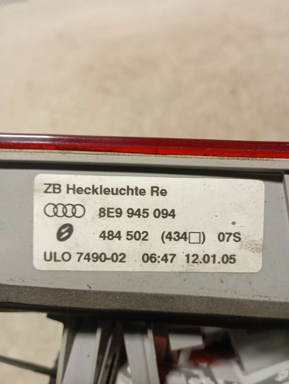 Baklykt høyre indre til Audi A4 2004-2008 (Type III) (B7) (B7) (|8e9945094)