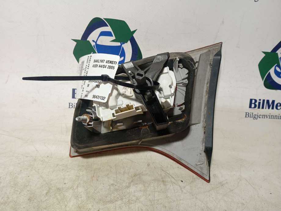 Baklykt venstre indre til Audi A4 2004-2008 (Type III) (B7) (B7) (|8e9945093)