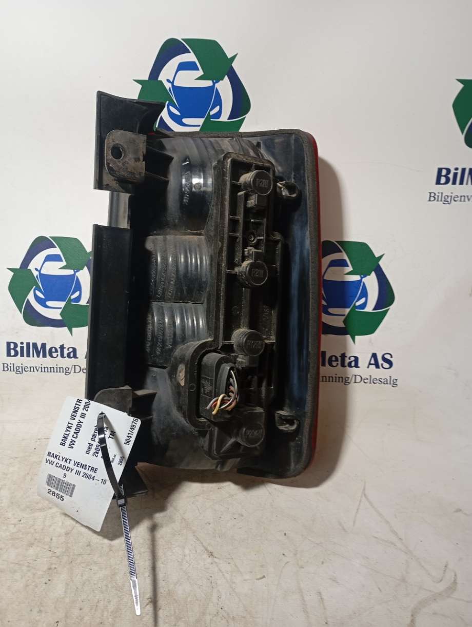 Baklykt venstre til VW Caddy 2004-2010 (Type III, Fase 1)  (|2k0945111a)