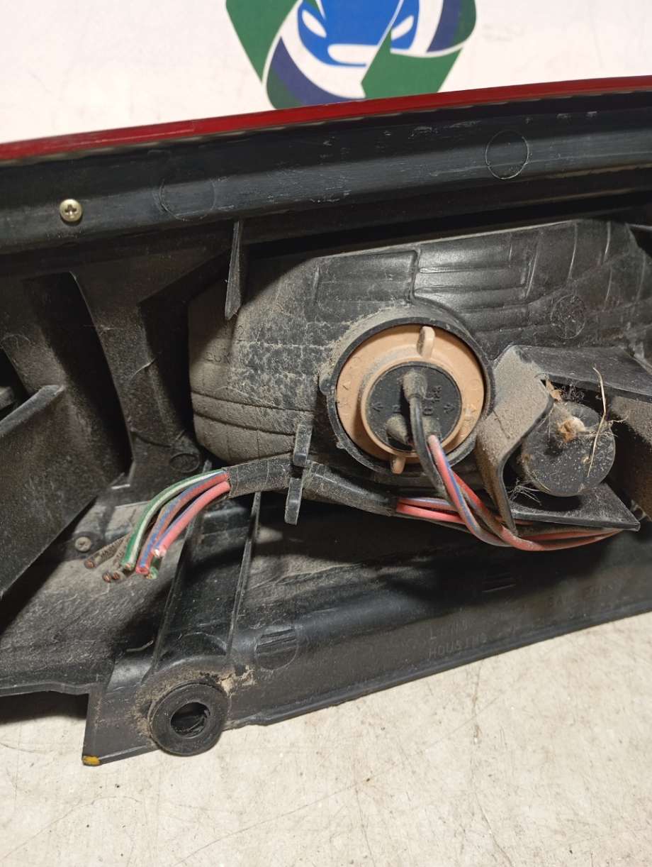 Baklykt venstre til Nissan X-Trail 2002-2007 (T30) (T30) 