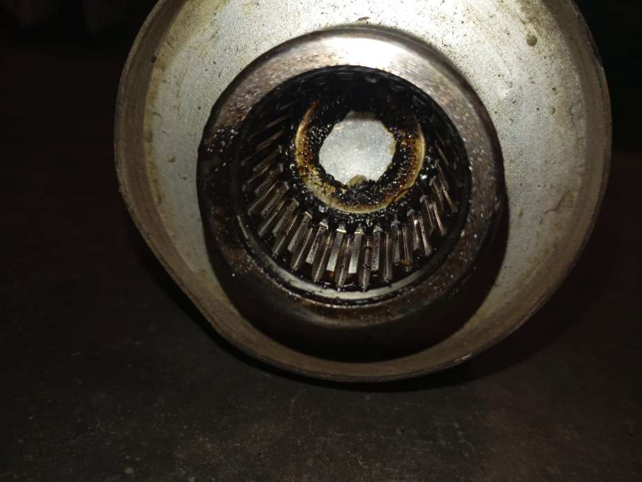 Drivaksel venstre foran til VW Transporter / Caravelle 2003-2009 (Fase 1) (T5) (T5) (|7e0407271e)