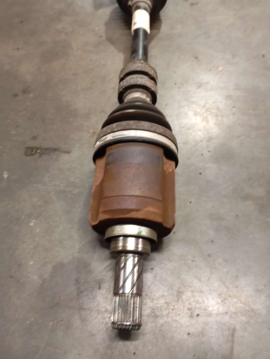 Drivaksel venstre foran til Nissan Qashqai 2010-2014 (Type I, Fase 2)  (ebj100mbp123a|)