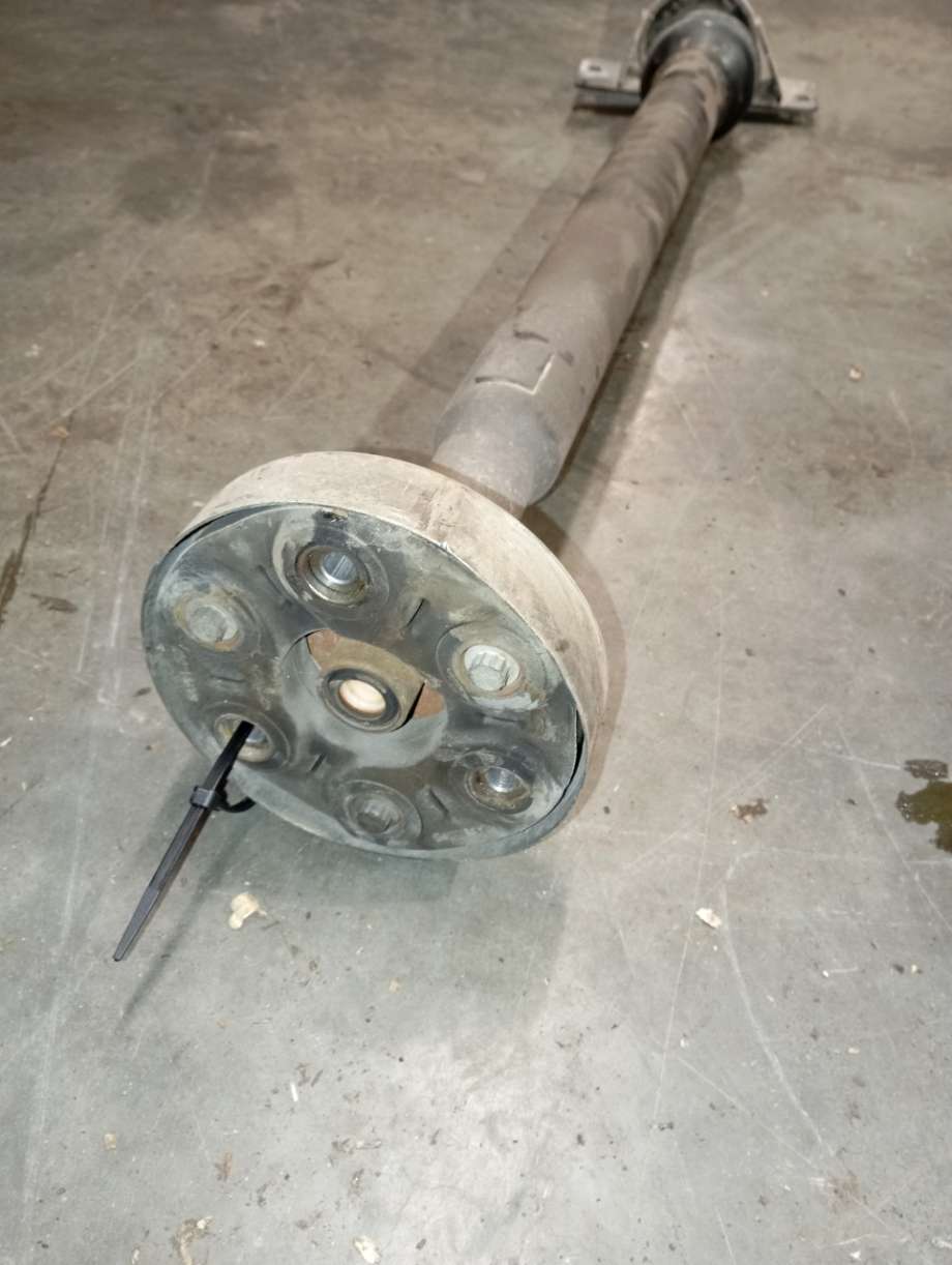 Mellomaksel til VW Caddy 2010-2015 (Type III, Fase 2)  
