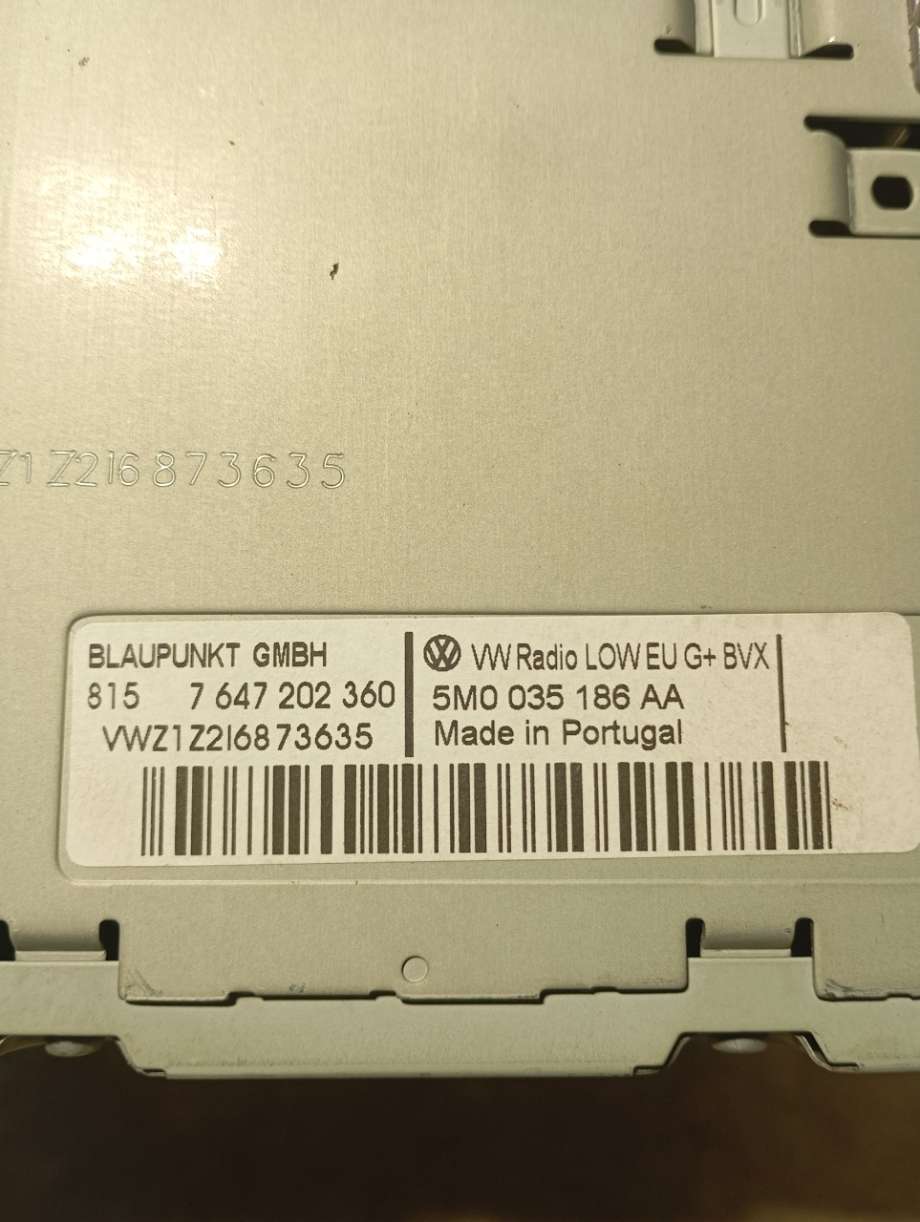 Bilstereo til VW Transporter / Caravelle 2003-2009 (Fase 1) (T5) (T5) (|5m0035186aa)