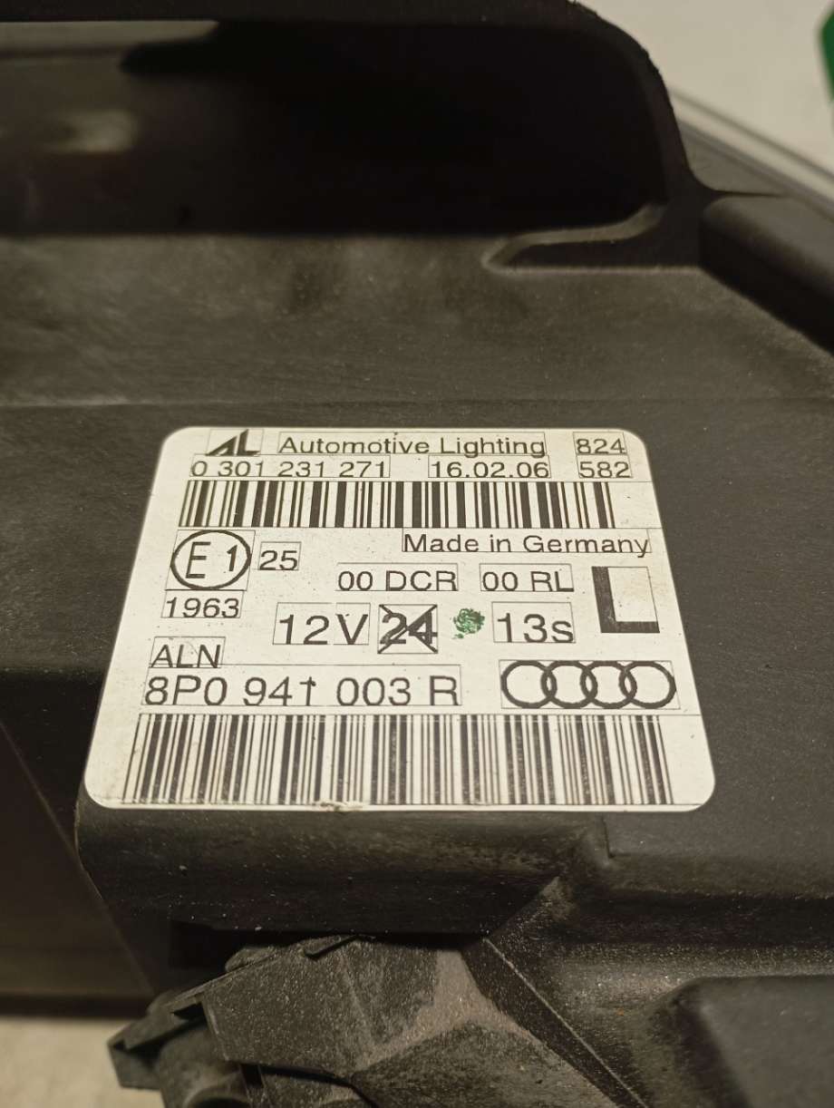 Frontlykt venstre xenon til Audi A3 2003-2008 (Type II, Fase 1)  (|8p0941003r|0301231271)