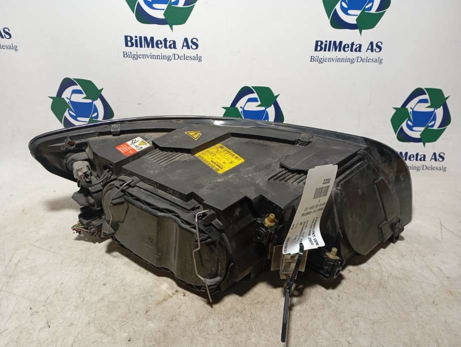Frontlykt venstre xenon til Volvo V50 2004-2007 (Fase 1)  (|30698889LH)