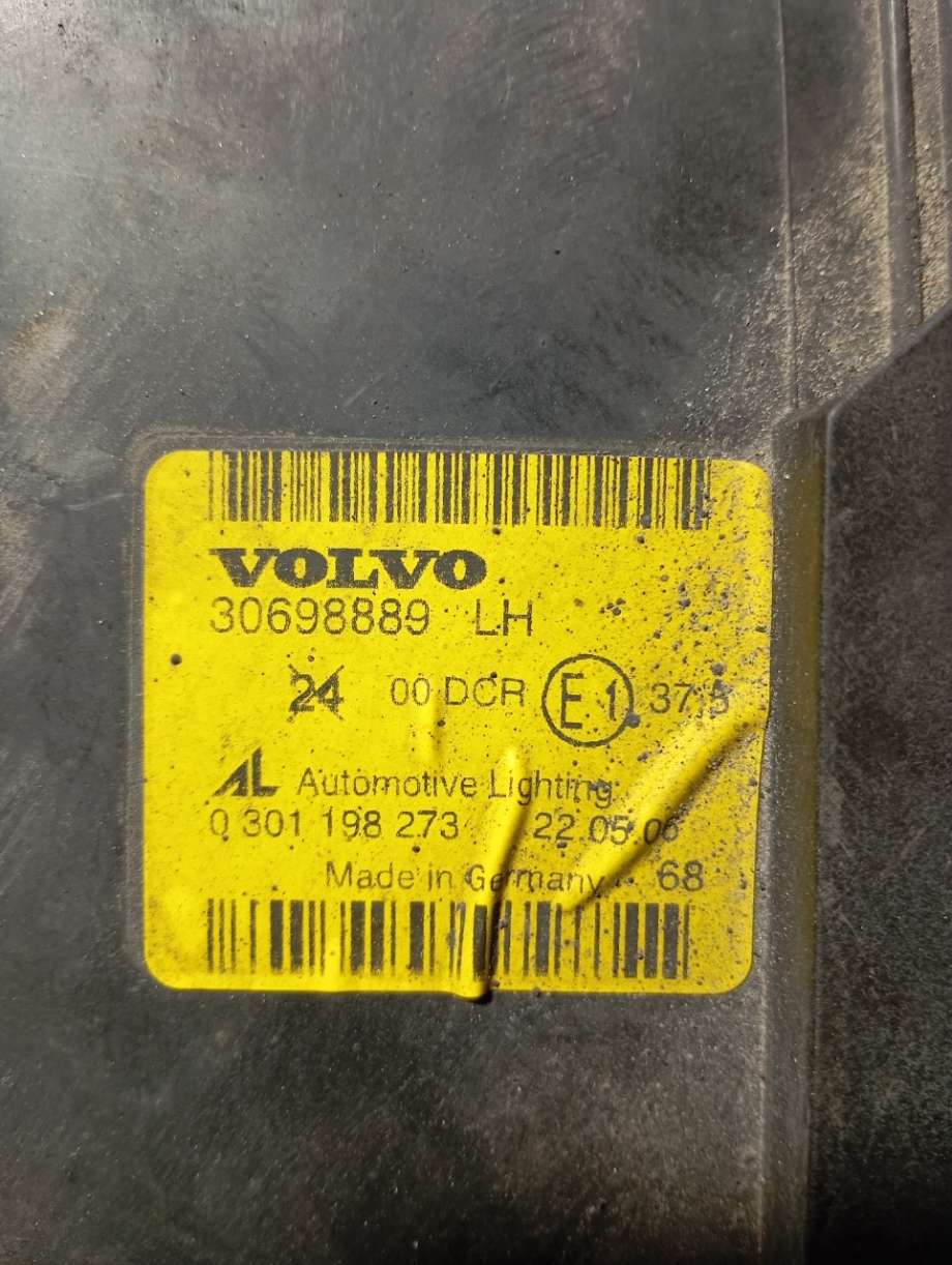 Frontlykt venstre xenon til Volvo V50 2004-2007 (Fase 1)  (|30698889LH)