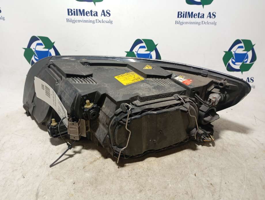 Frontlykt høyre xenon til Volvo V50 2004-2007 (Fase 1) (|30698890rh)