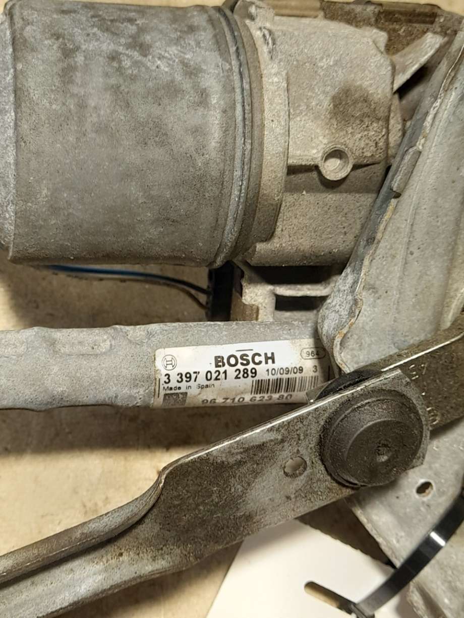 Viskermotor frontrute til Peugeot 3008 2009-2016 (Type I) (|3397021289|1397229577)