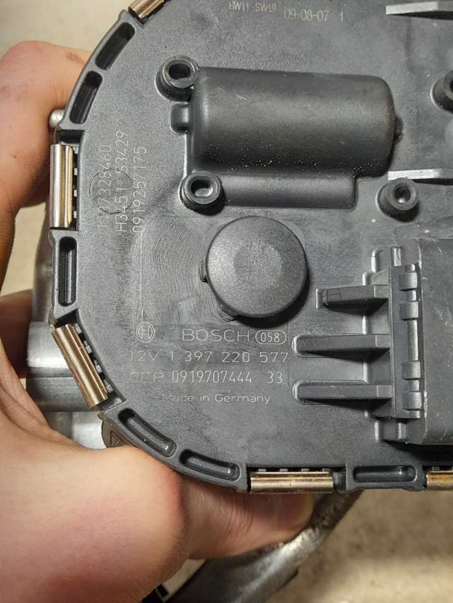 Viskermotor frontrute til Peugeot 3008 2009-2016 (Type I) (|3397021289|1397229577)