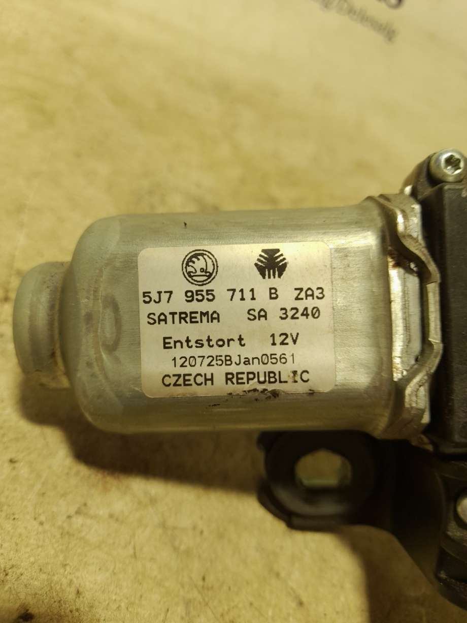 Viskermotor bakrute til Škoda Superb 2008-2015 (Type II)  (|5j7955711b)