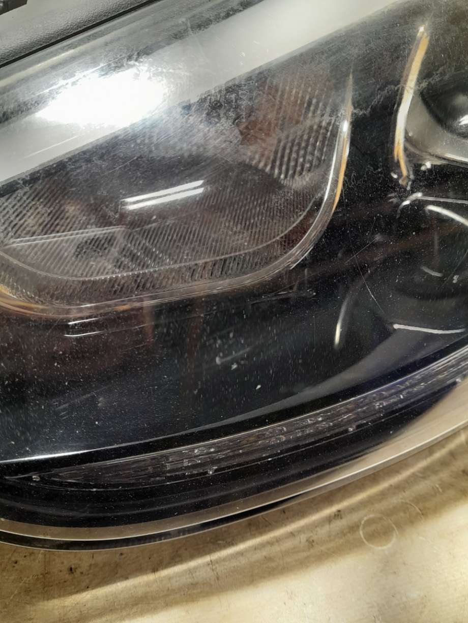 Frontlykt venstre xenon til Hyundai Ix35 2010-2015  (|921012s)