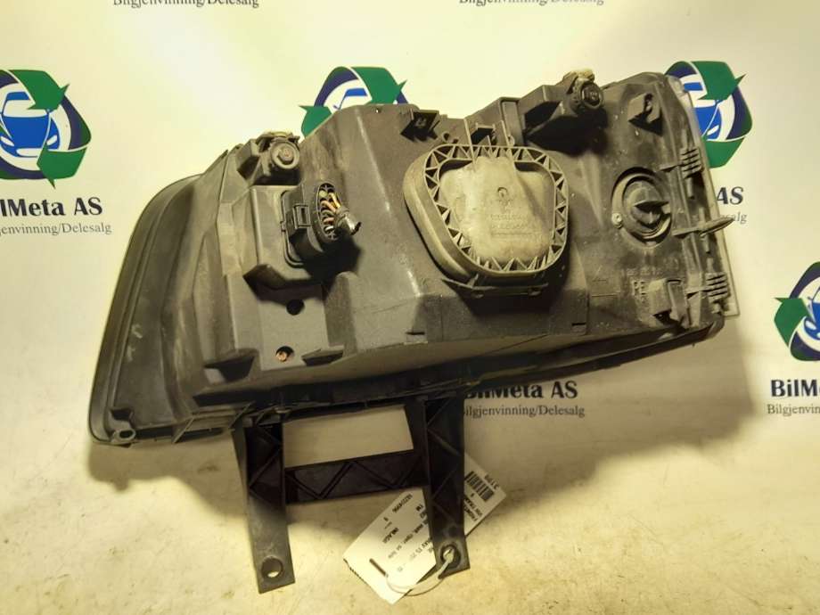 Frontlykt høyre halogen til VW Transporter / Caravelle 2003-2009 (Fase 1) (T5) (T5) (|0301191302)