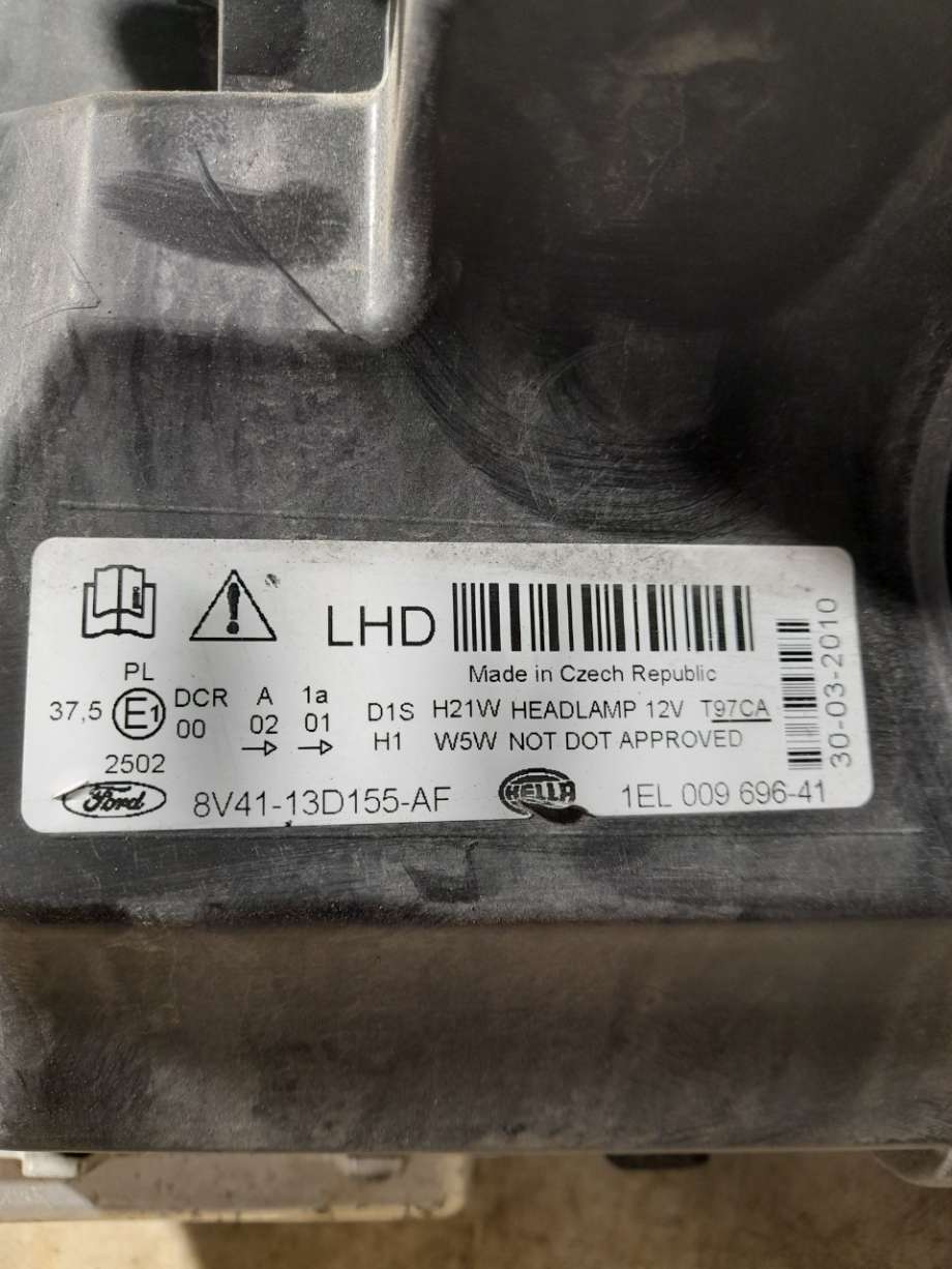 Frontlykt venstre xenon til Ford Kuga 2008-2012 (Type I) (|8v4113d155af|5DV00900000)