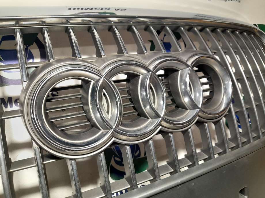 Grill til Audi A6 2005-2008 (Type III, Fase 1) (C6) (C6) (|4f0853651)