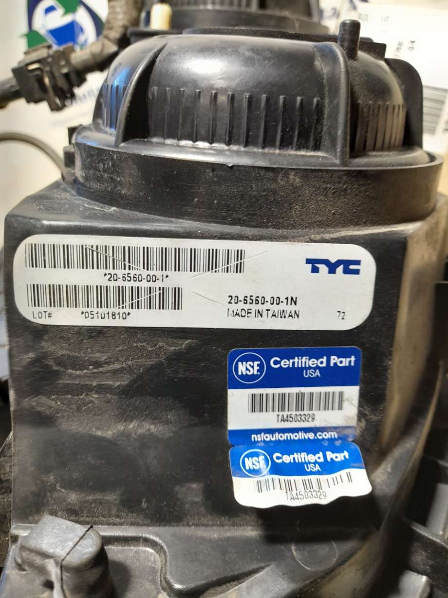 Frontlykt venstre halogen til Volvo XC70 2001-2004 (Type I, Fase 1)  