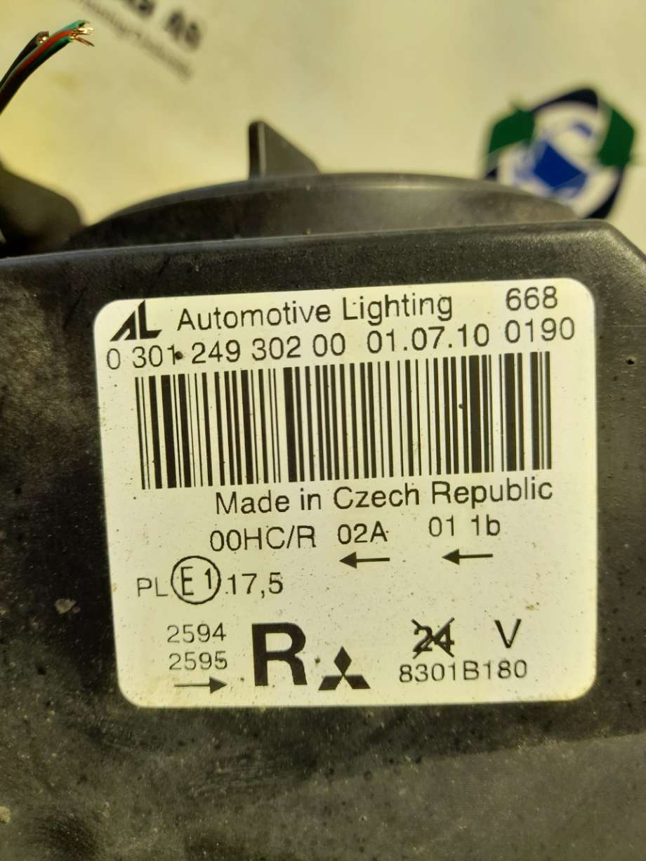 Frontlykt høyre halogen til Mitsubishi Colt 2009-2013 (Type VII, Fase 2)  (|030124930200)