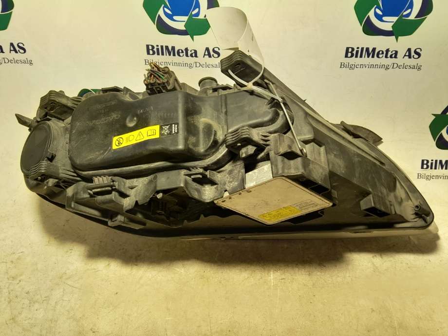 Frontlykt venstre halogen til Volvo V70 2007-2013 (Type III, Fase 1) (|31214347)