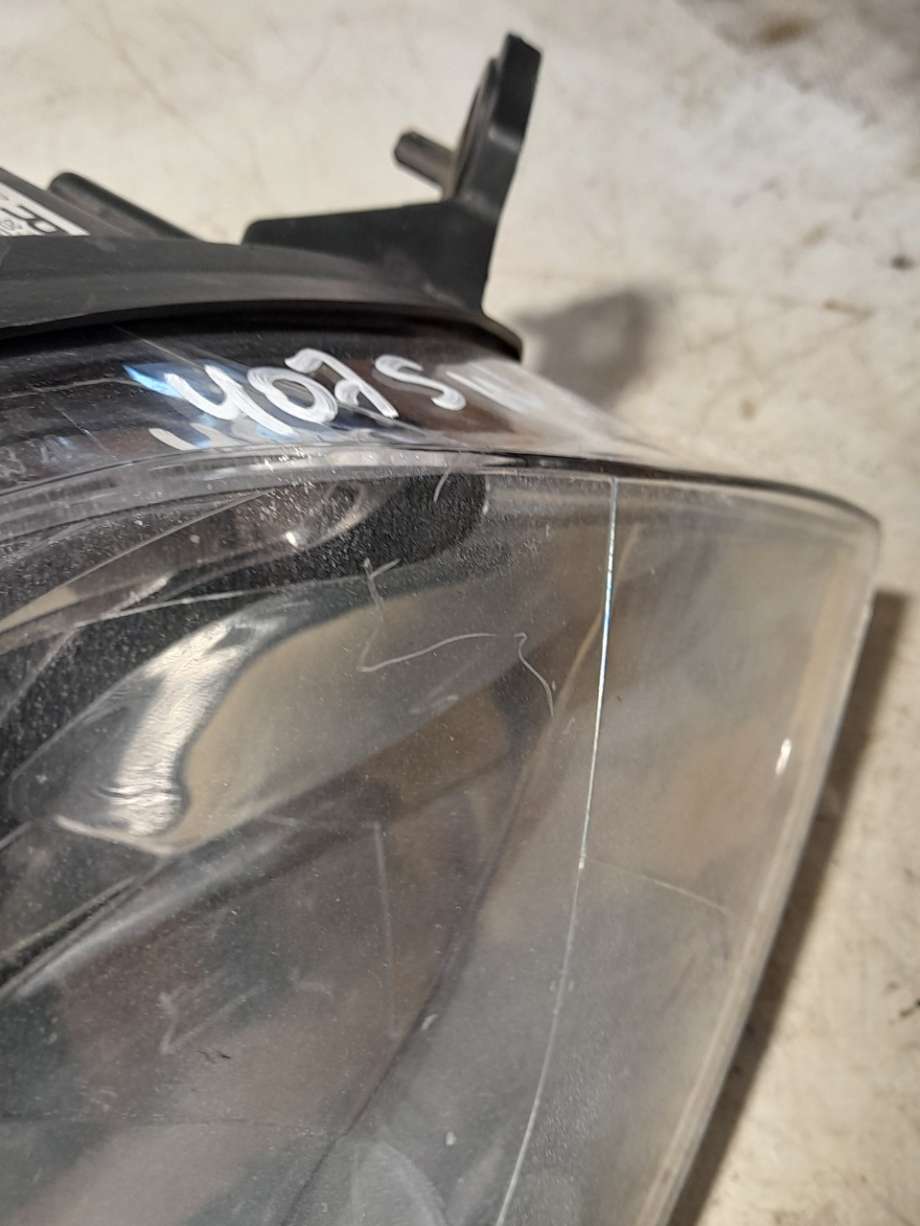 Frontlykt høyre xenon til Peugeot 407 2004-2010 (|0301213272)